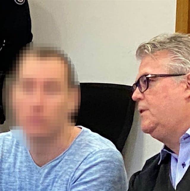 Gericht: Staatsanwalt fordert lebenslange Haft für Bluttat an Lebensgefährtin