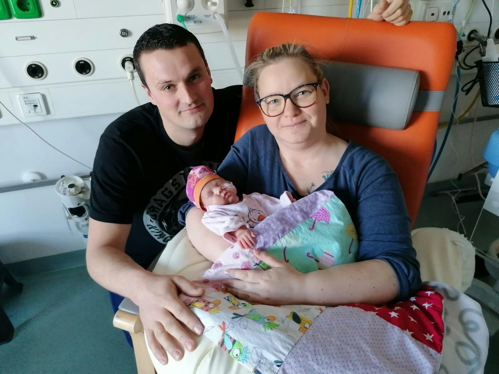 Mutter Im Krankenhaus Vater Muss Arbeiten www.berliner-kurier.de