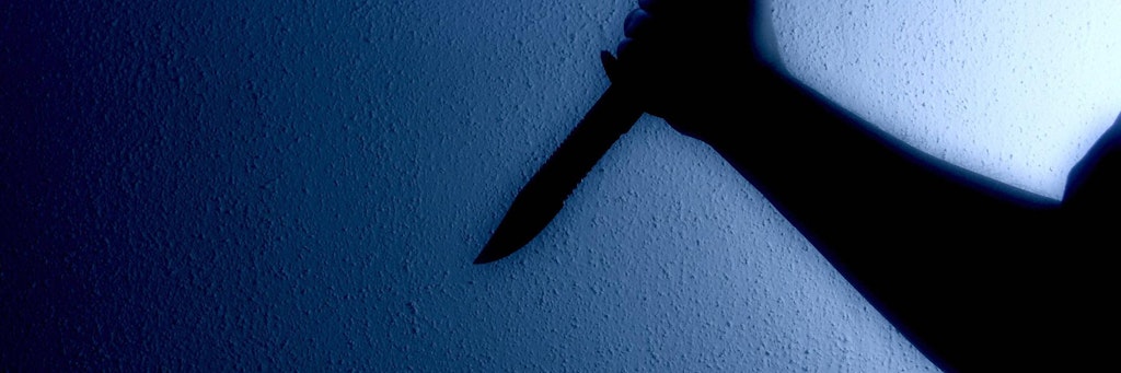 Mit einem Messer hatte am Wochenende ein Afghane auf eine Frau eingestochen.