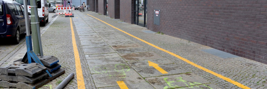 Der gelb eingezeichnete Radstreifen in der Kieler Straße ist aus Sicht vieler Anwohner zu breit geraten. 