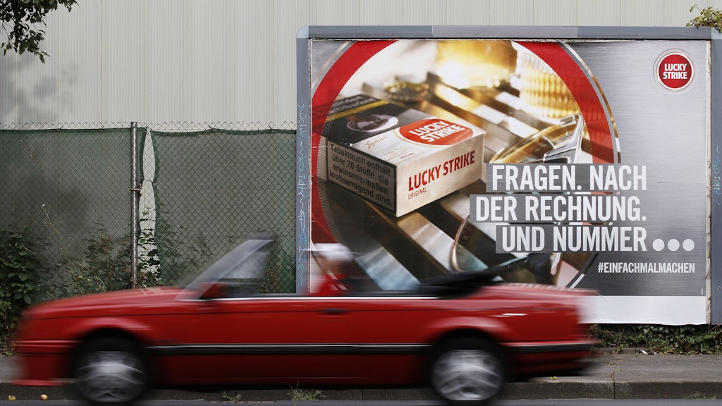Werbeplakate für Zigaretten sollen bald ganz aus dem Stadtbild verschwinden.