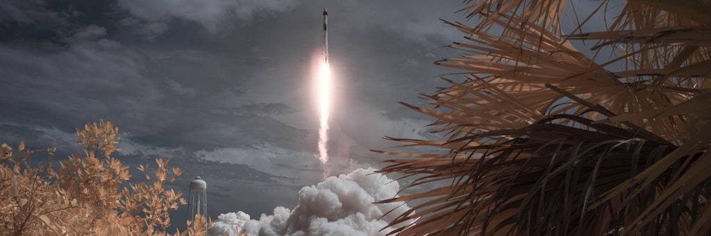 Eine SpaceX «Falcon 9»-Rakete startet mit den NASA-Astronauten Hurley und Behnken in der Besatzungskapsel der Dragon im Kennedy Space Center. Nach knapp neunjähriger Pause sind mit dem zweiten Startversuch erstmals wieder Astronauten von den USA aus zur Internationalen Raumstation ISS gestartet. 