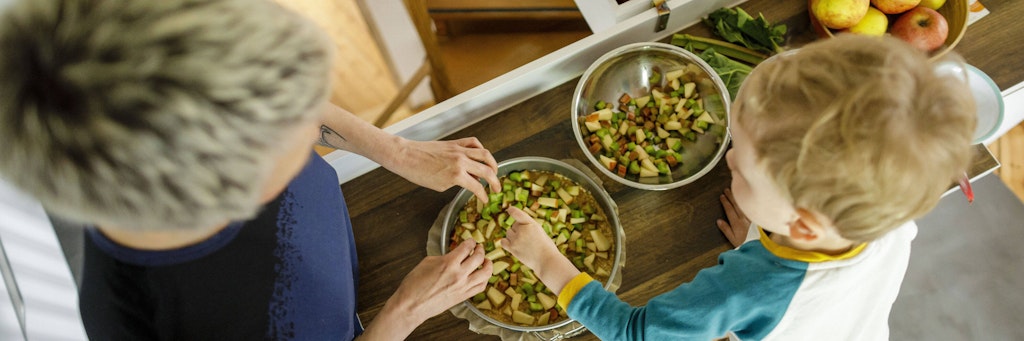 Schnelle und unkomplizierte Rezepte sind am besten geeignet, um Kinder in die Küche zu locken. 