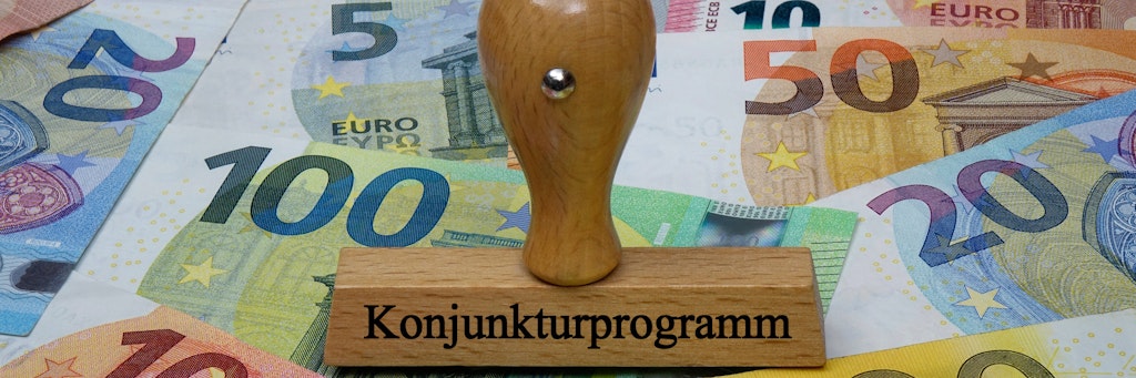 Die Regierung hat das geplante Konjunkturprogramm beschlossen.