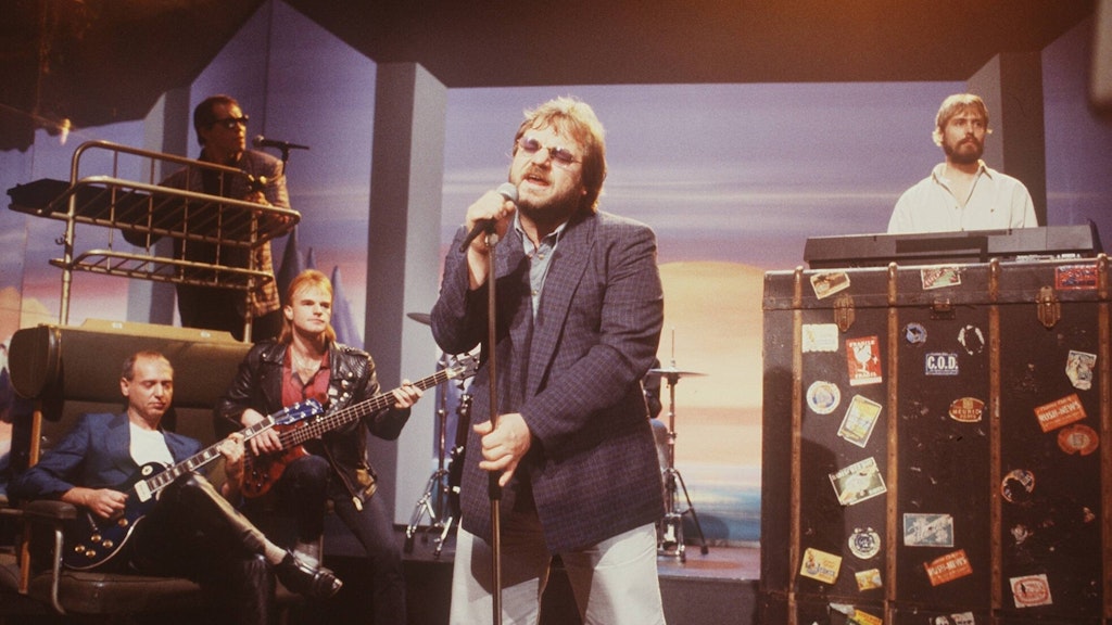 Klaus Lage mit seiner Band bei einem Auftritt 1987