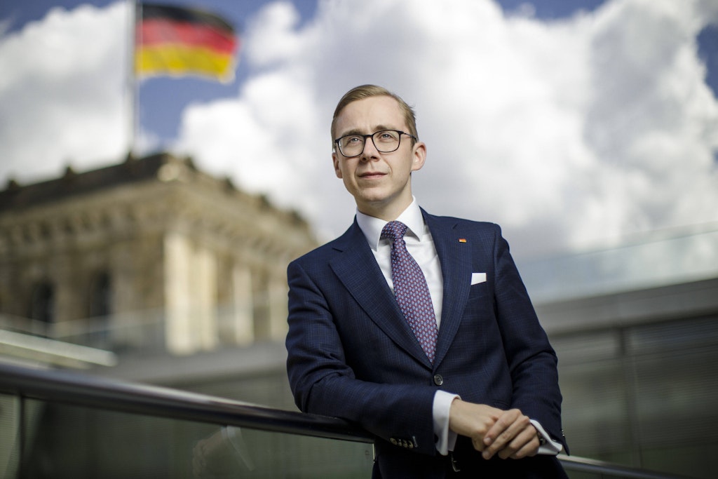 Philipp Amthor (CDU) steht wegen seiner Arbeit für eine IT-Firma im Zwielicht.