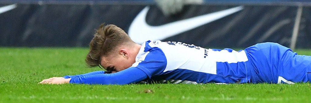 Liegt schon wieder flach: Herthas Allrounder Maximilian Mittelstädt (23) leidet an Pfeifferschem Drüsenfieber. 