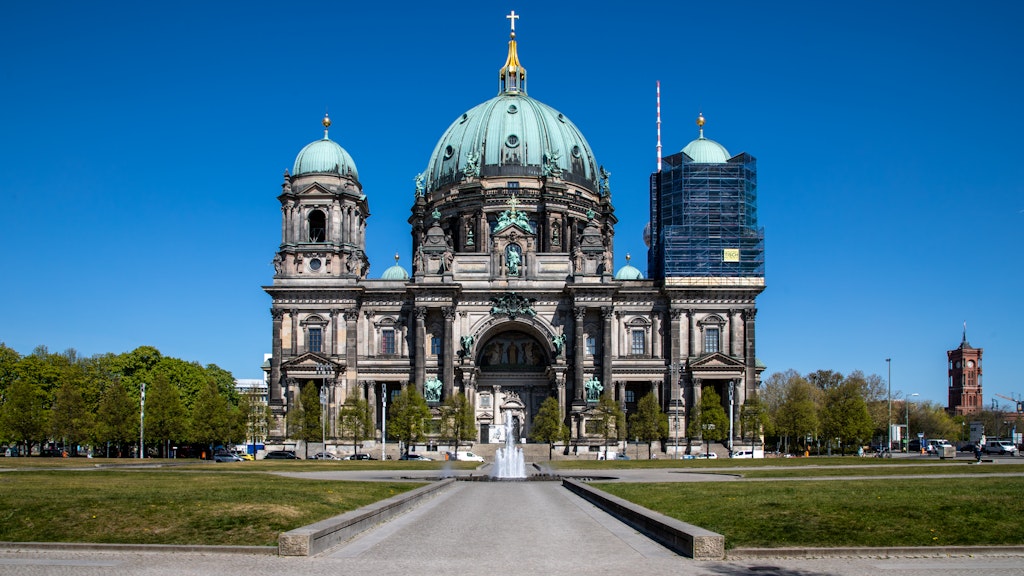 Der Chor der Berliner Domkantorei wurde zum Umschlagort für das Coronavirus. Grund war offenbar lautes Singen.