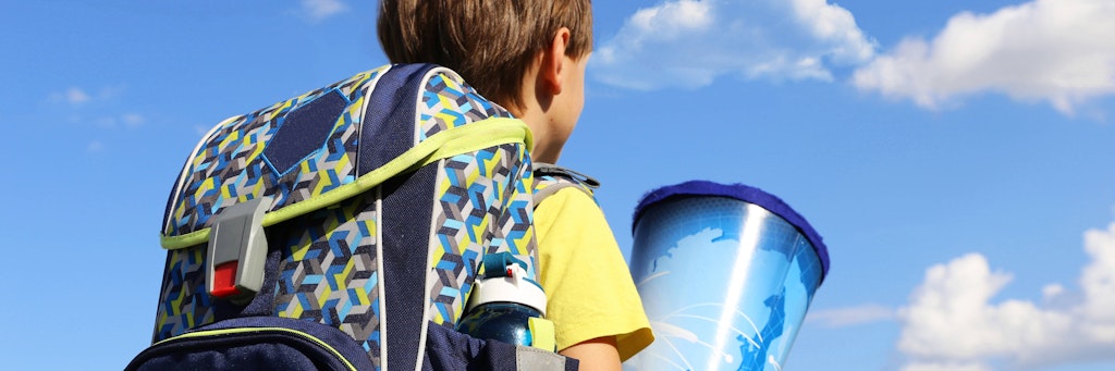 In die Zuckertüte kommen zum Schulanfang längst nicht mehr nur Süßigkeiten.