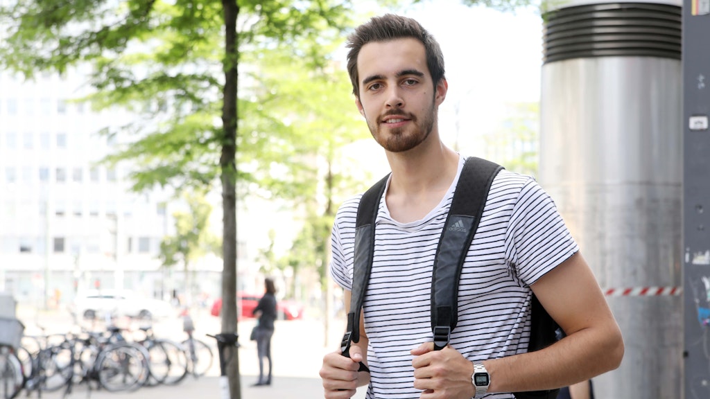 Constantin (25) aus Friedrichshain hat sie gleich heruntergeladen.