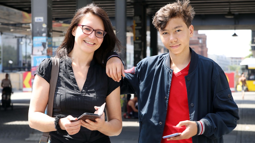 Was sagen Martina (45) und Moritz (13) aus Lichtenberg? Sie hoffen, dass möglichst viele mitmachen.