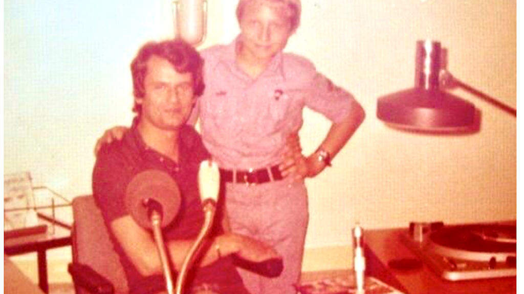 Der spätere Radio-Mann Oliver Dunk durfte als Schüler Lord Knud im Rias-Studio besuchen.