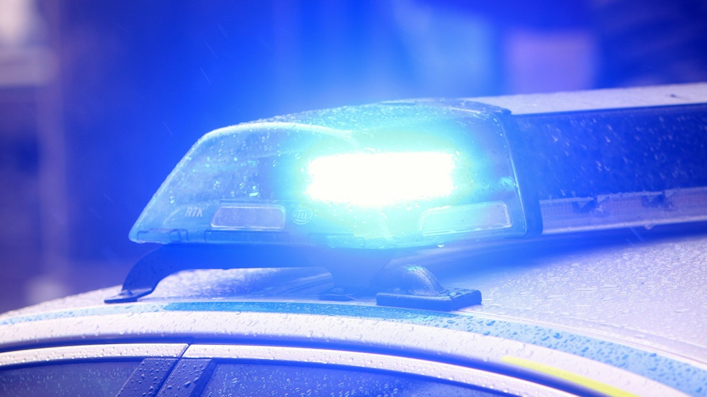 Blaulicht eines Einsatzwagens der Polizei.