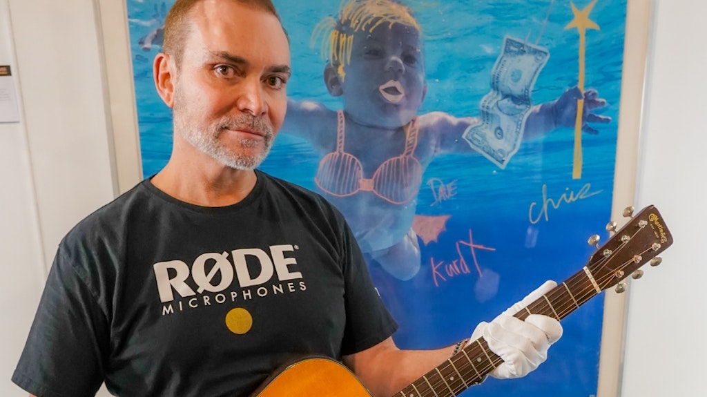 Peter Freedman, Chef der australischen Audiotechnik-Firma Rode Microphones, der für 6 Millionen Dollar eine Kurt-Cobain-Gitarre ersteigert hat.