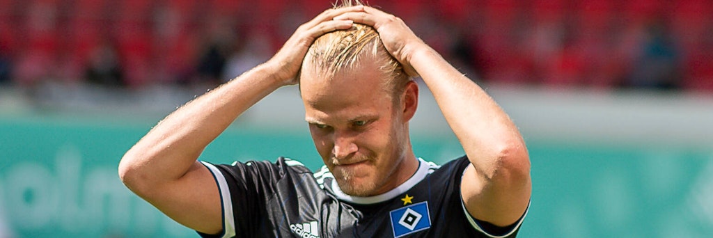 Stürmer Joel Pohjanpalo brachte den HSV in Heidenheim noch in Führung. Danach versagten bei den Hanseaten in der Schlussphase mal wieder die Nerven. 