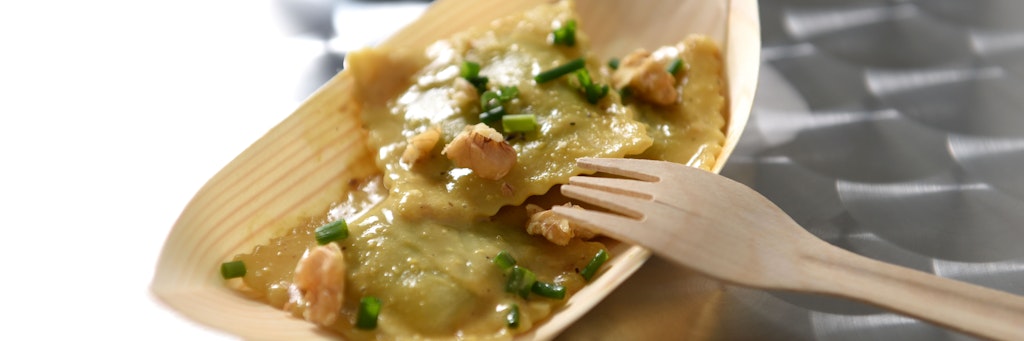 Ravioli gefüllt mit grünem Spargel und Kartoffeln.<br>