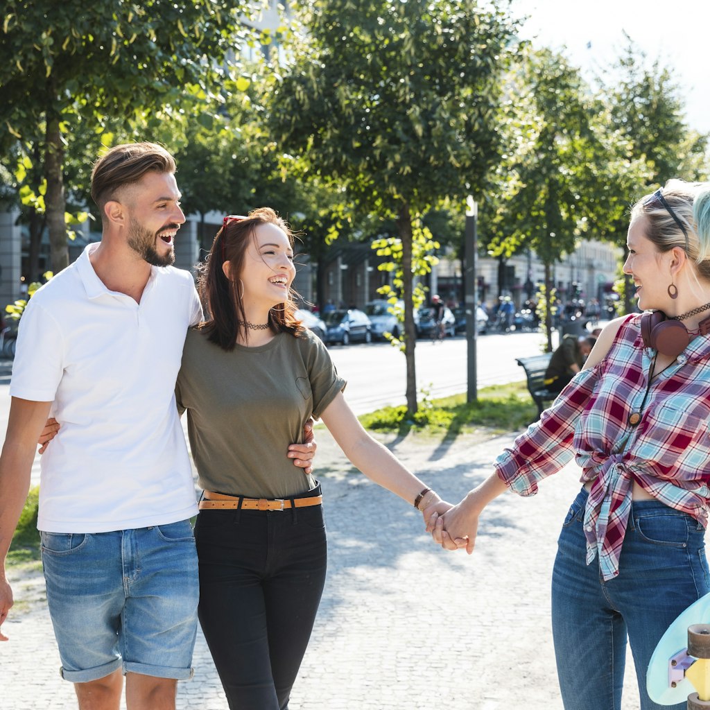 Menschen vermissen, so zeigte die Corona-Krise, am meisten die Nähe zu anderen. 