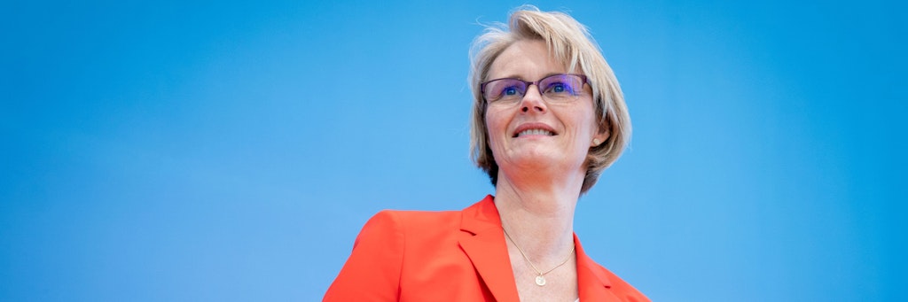 Ministerin Anja Karliczek (CDU) stellt den neuen Bericht „Bildung in Deutschland 2020“ vor.