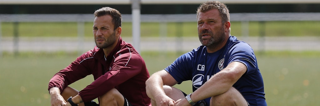 Schauen gespannt nach Leipzig: BFC-Kapitän Ronny Garbuschewski (l., 34) und Trainer Christian Benbennek (47).