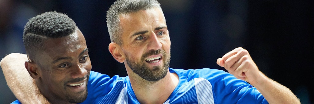 Für Salomon Kalou (l.) endet am Sonntag nach sechs Jahren das Kapitel bei Hertha BSC. Vedad Ibisevic hofft noch auf einen neuen Vertrag. 