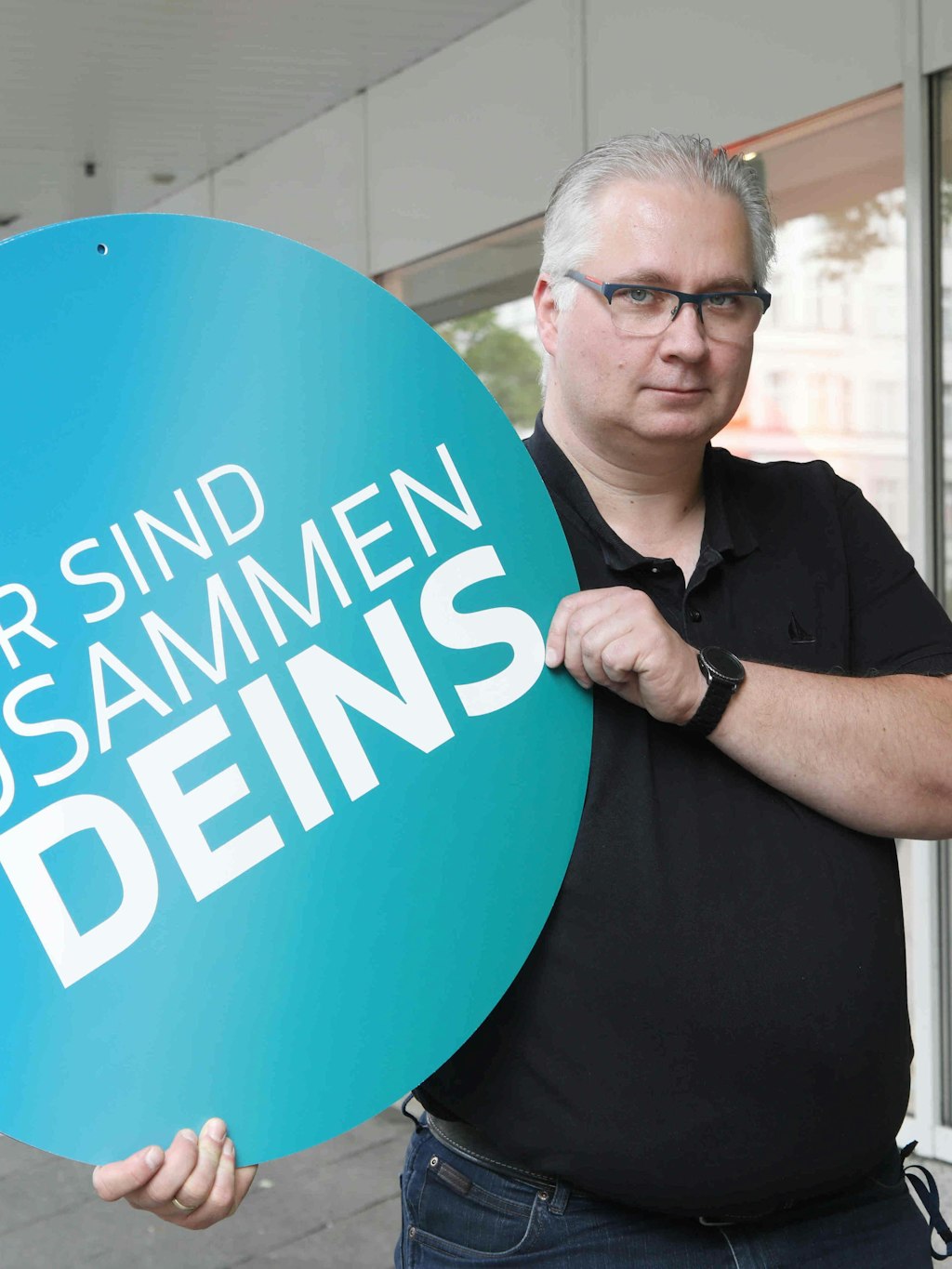 Stefan Neumann (47) ist derzeit in den Gropiuspassagen in Neukölln beschäftigt.