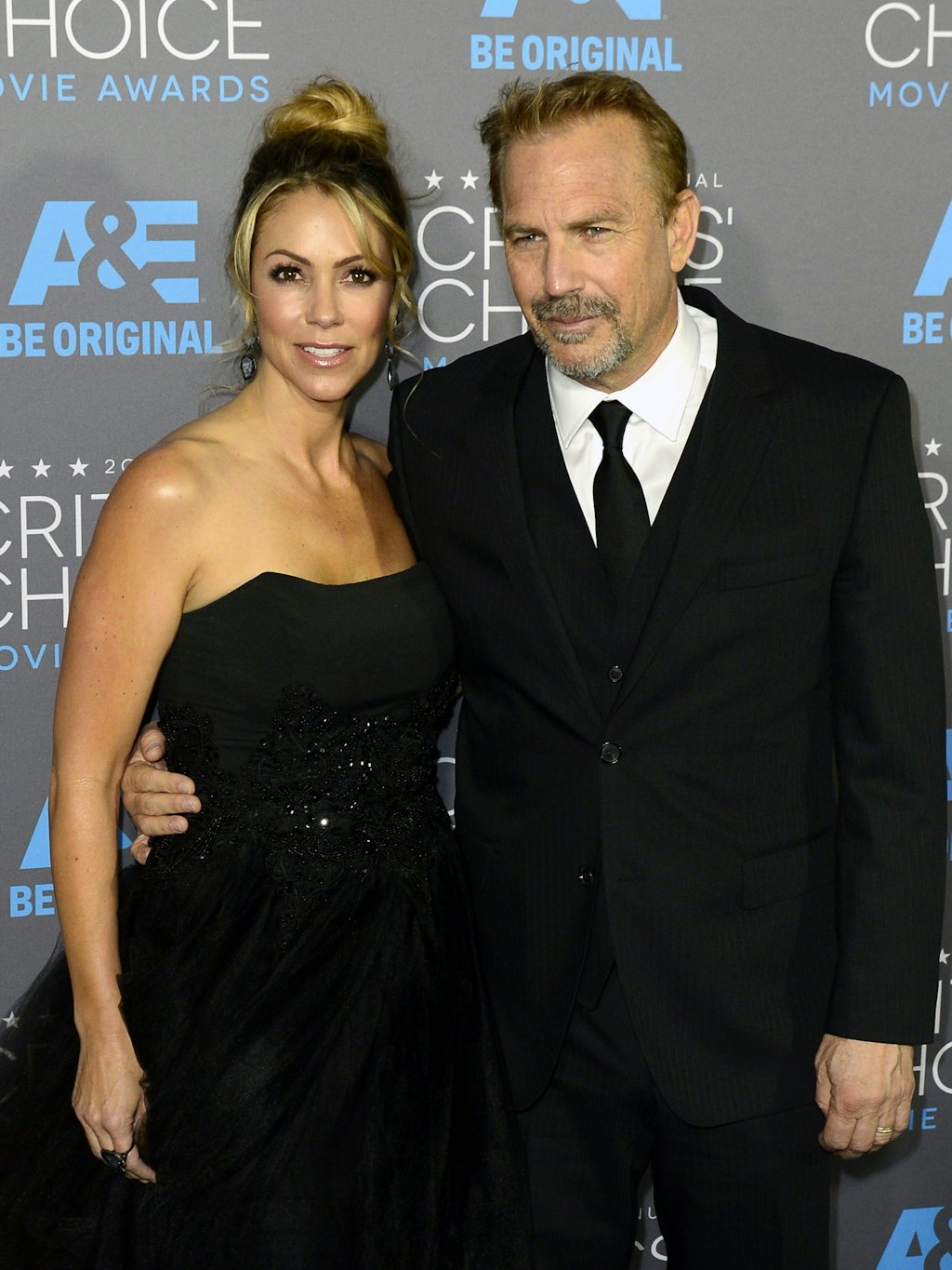 Kevin Costner und Ehefrau Christine Baumgartner, sind seit 16 Jahren verheiratet.
