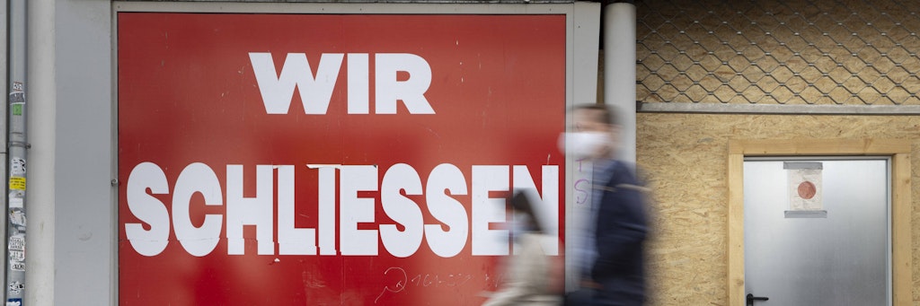 Etliche Geschäfte haben wegen Corona aufgegeben, in vielen Betrieben geht die Angst vor der Pleite um - und vor einem wachsenden Mindestlohn.