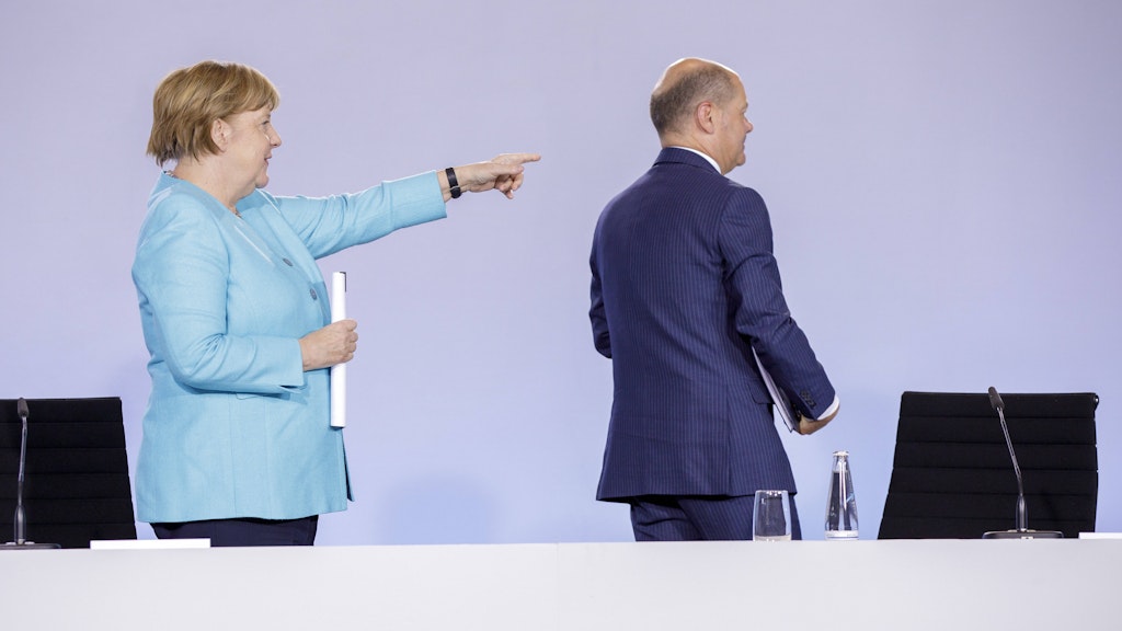 Kanzlerin Angela Merkel (CDU) und Finanzminister Olaf Scholz (SPD) stellten das Milliarden-Paket vor.