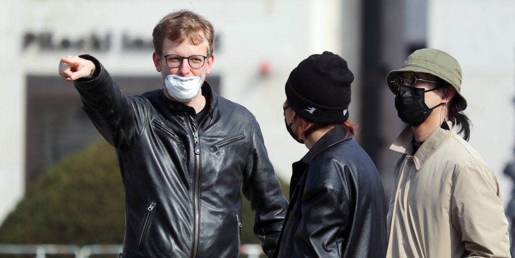 In Berlin leben 165.000 Menschen mit einem asiatischem Migrationshintergrund. Sie fürchten die Stimmung, die sich verändert.