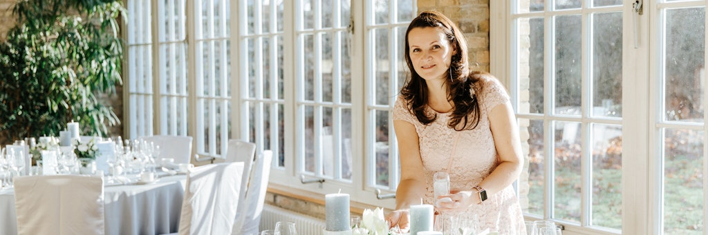 Stefanie Frädrich organisiert seit 2016 Hochzeiten in Berlin und Brandenburg.