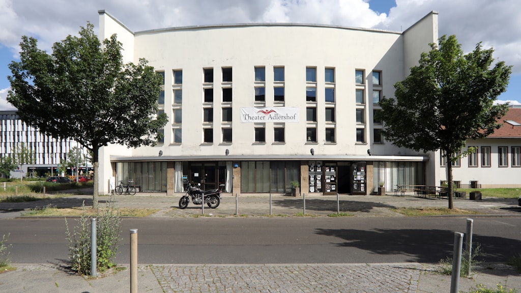 Das Theater Adlershof befindet sich auf dem Gelände des einstigen DDR-Fernsehens.