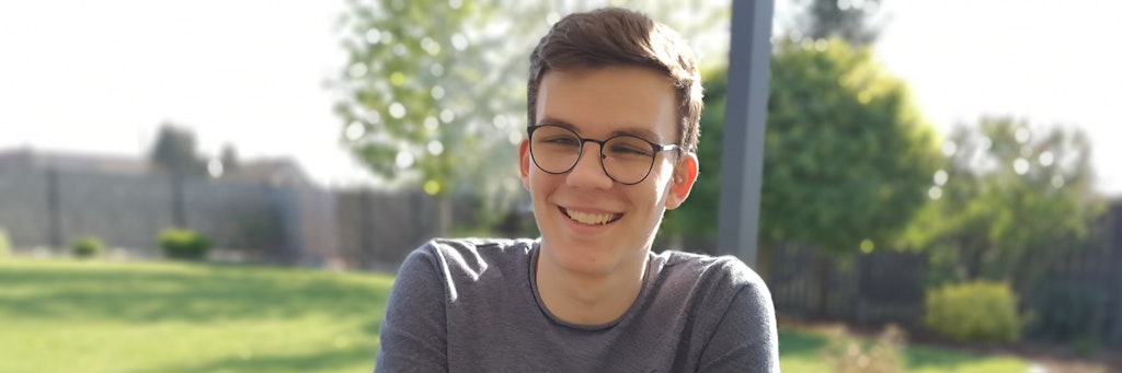Henrik Schmidt (17) ist nach einem Motorradunfall querschnittgelähmt. Trotzdem hat er ein Einser-Abi geschafft.