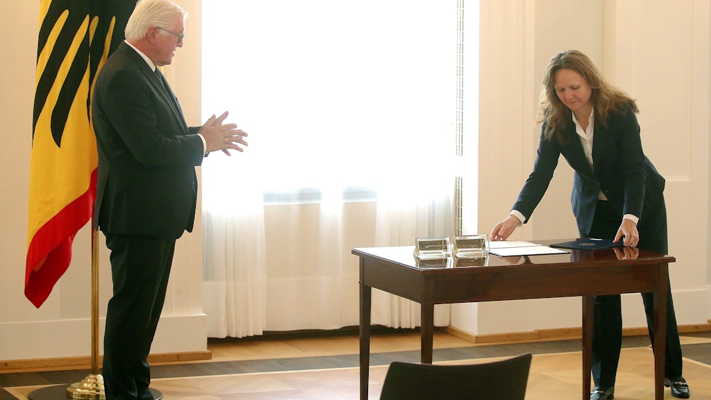 Bundespräsident Frank-Walter Steinmeier empfing Ines Härtel, eine persönliche Übergabe der Ernennungsurkunde war aus Sicherheitsgründen wegen der Corona-Pandemie nicht möglich.