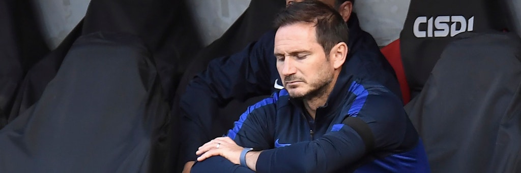 Chelseas Trainer Frank Lampard muss nach dem 0:3 seiner Blues bei Sheffield United um die direkte Qualifikation zur Champions League bangen. 