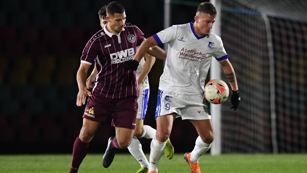 Eine Arena für zwei Klubs: Im Februar spielte der BFC im Jahn-Stadion gegen Altglienicke, hier Andreas Pollasch (li.) mit Tugay Uzan im Zweikampf.
