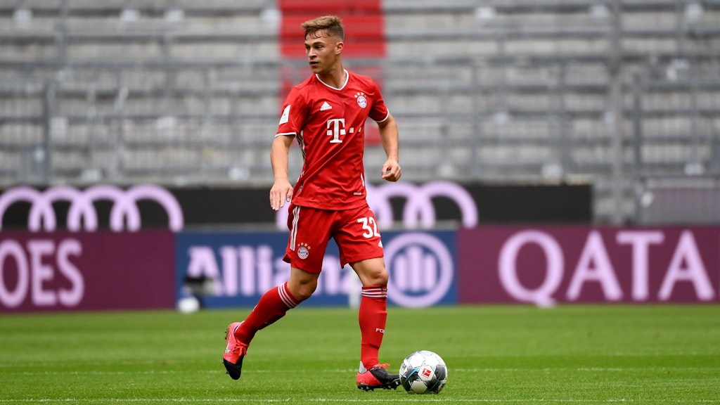 Auch Fußballer Joshua Kimmich wendet sich in einer Videobotschaft an die Absolventen. 