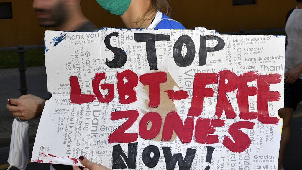 Protest gegen "LGBT-freie Zonen" in Berlin. 