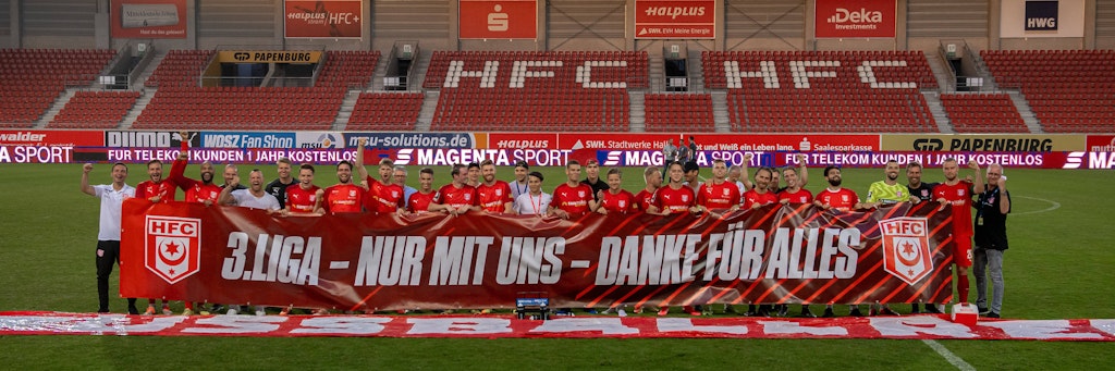 Geisterjubel an der Saale: Der HFC bleibt drittklassig.