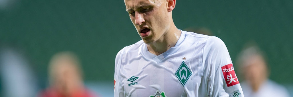 Werders Maximilian Eggestein ist enttäuscht und abgekämpft. Im Hinspiel der Relegation schaffte Bremen nur ein 0:0 gegen Heidenheim.