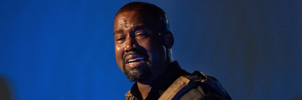 US-Rapper Kanye West bricht bei seiner ersten Wahlkampfrede in Tränen aus.