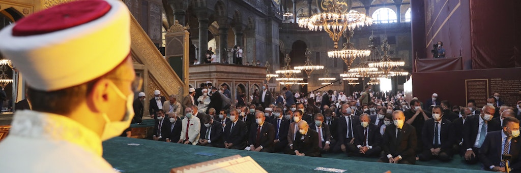 Trotz massiver Kritik wird die Hagia Sophia jetzt erstmals seit Jahrzehnten wieder als Moschee genutzt.