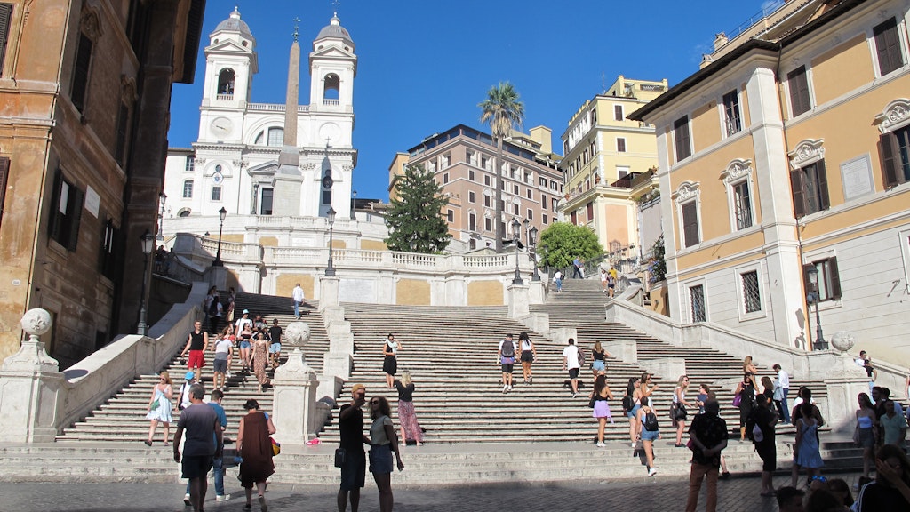 So leer war die Spanische Treppe in Rom lange nicht. 