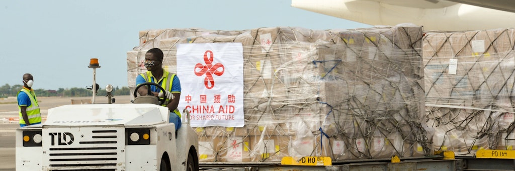 Am Flughafen von Accra (Ghana) ist ein Hilfstransport aus China gelandet. An Bord ist medizinische Ausrüstung für 18 afrikanische Staaten.