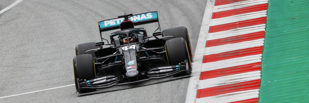 Lewis Hamilton düpierte beim Training schon wieder die Konkurrenz.