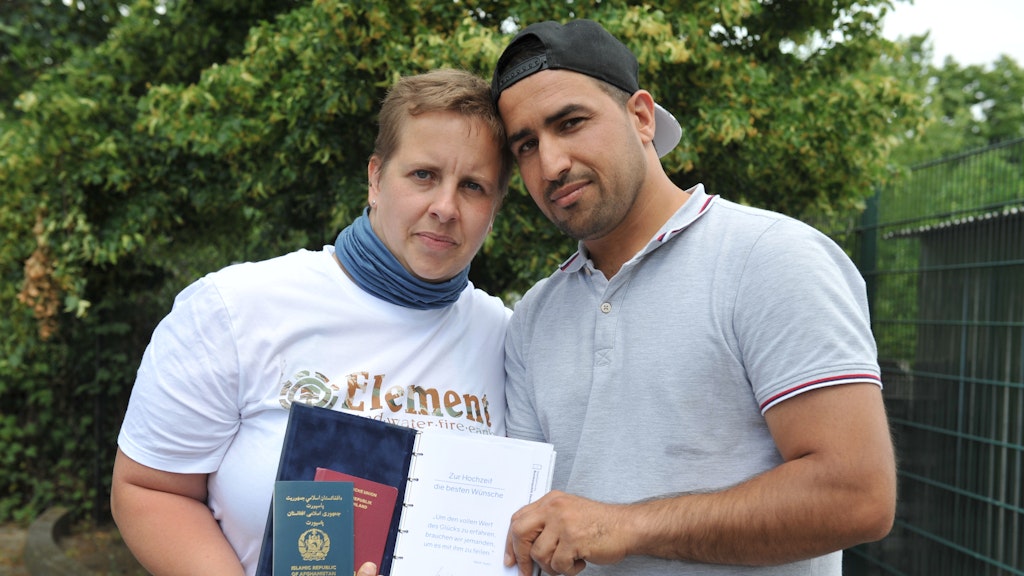 Nadine Azad-Belz (39) geht mit ihrem Mann Nasir Azad (29) bewusst an die Öffentlichkeit.