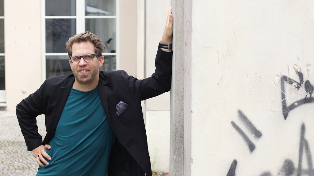 Maik M. Paulsen ist der Organisator der jährlichen Absolventenshow der Artistenschule.
