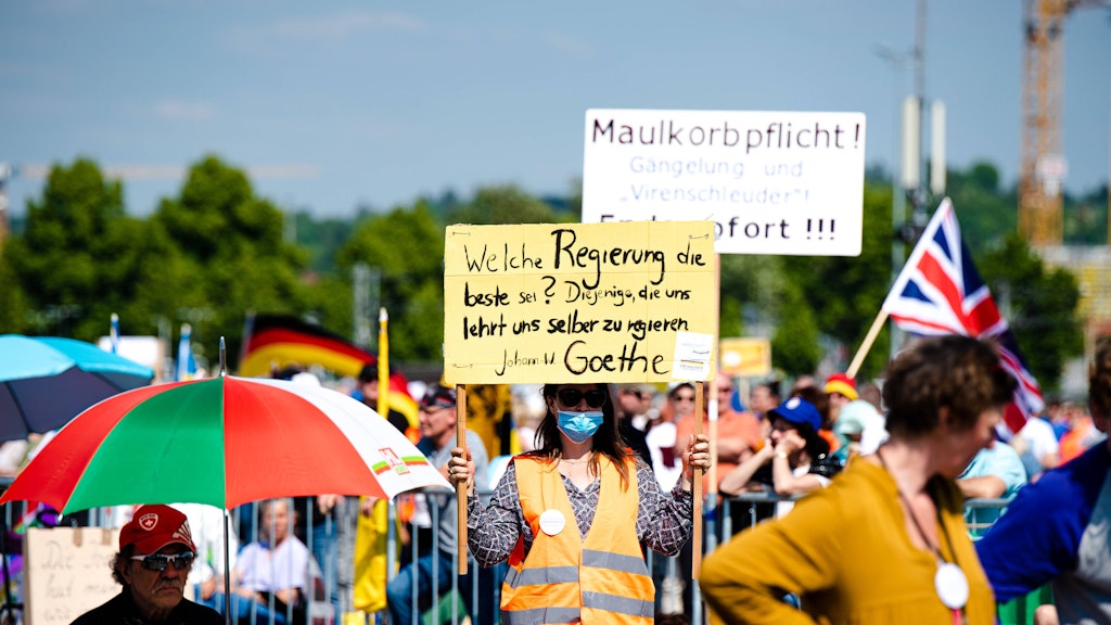Am Wochenende wollen auch die Gegner der Corona-Maßnahmen durch Berlin ziehen.
