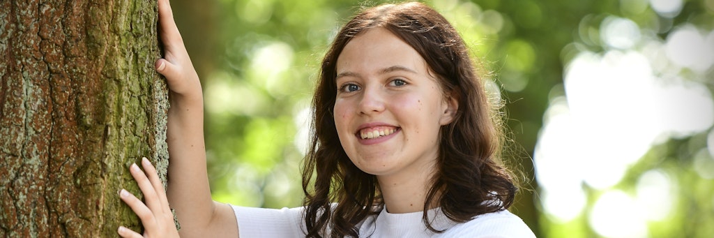Jenny (16) hat nach ihrer großen Rücken-OP wieder neue Lebensfreude.
