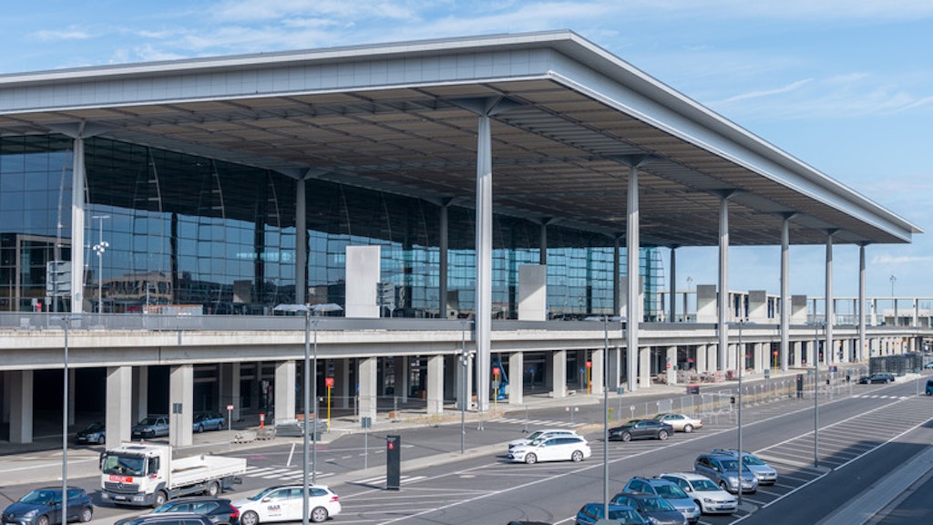 Am 31. Oktober 2020 soll vor dem Hauptterminal des BER echtes Reise-Leben beginnen.