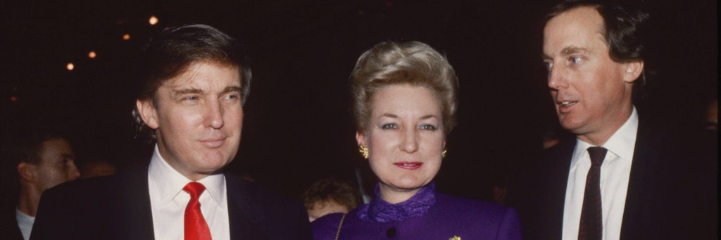 Maryanne Trump Barry mit ihren Brüdern Donald und Robert Trump (r.).